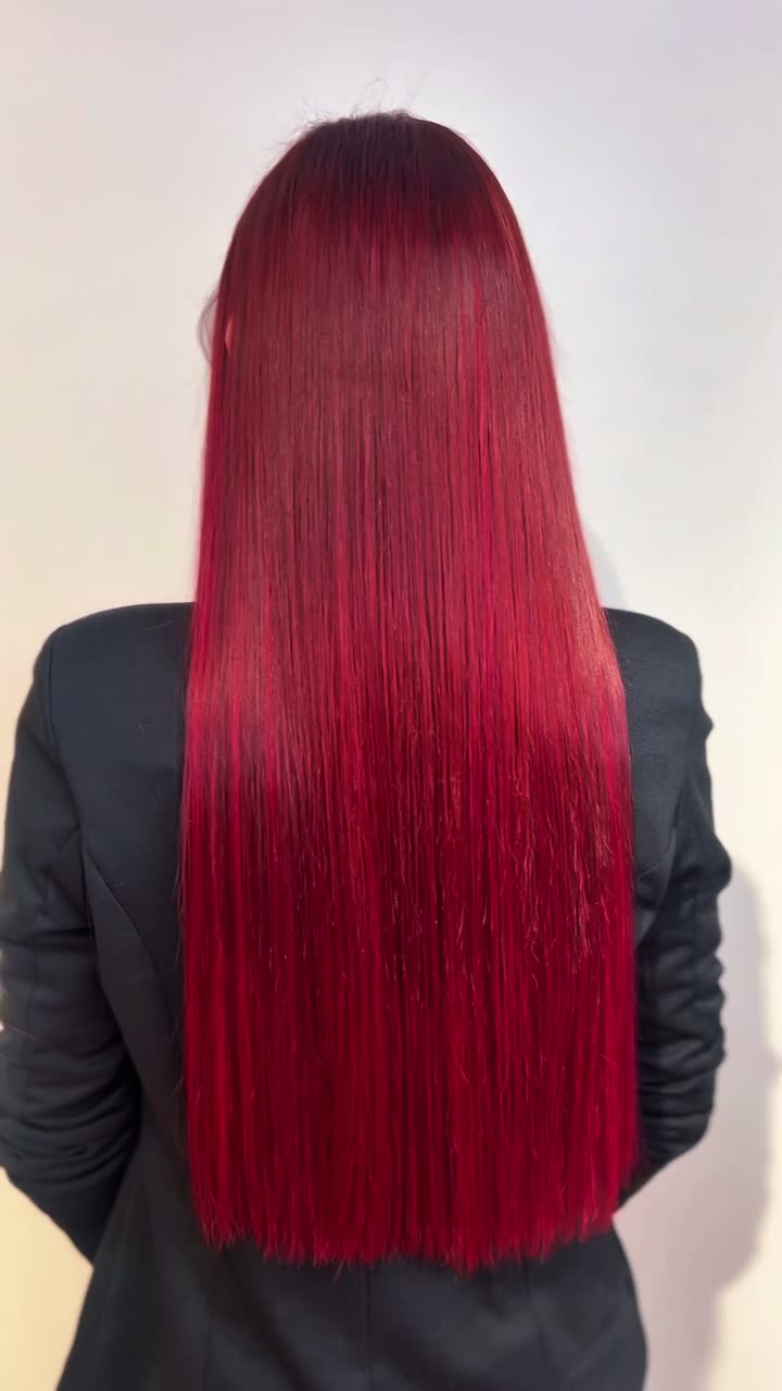 Pose d'extensions rouges, résultat lissé